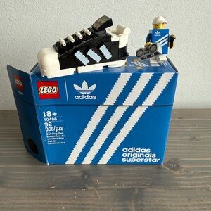 LEGO adidas Originals Superstar 40486 model kit